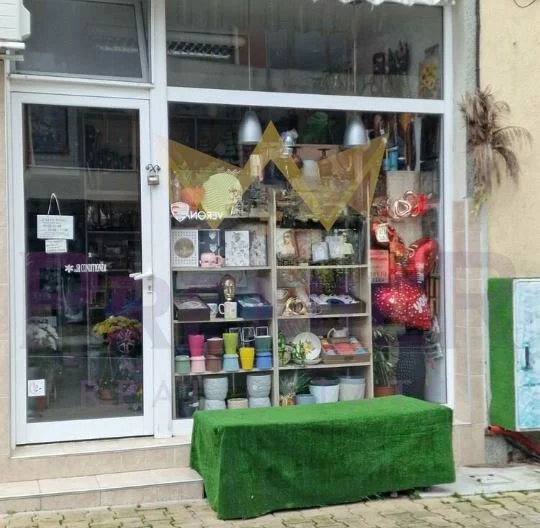 Топ Локация -  - снимка 4 - Имоти Премиер