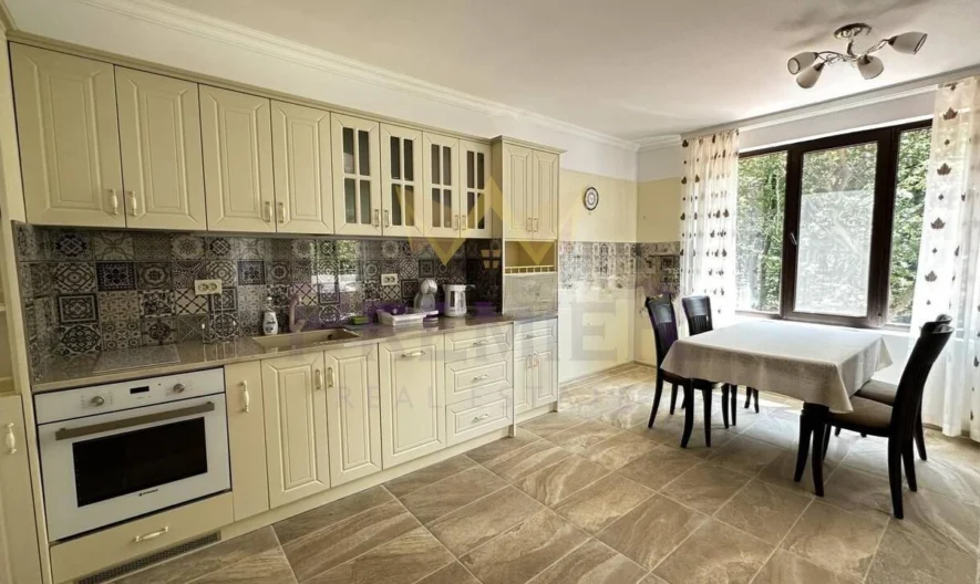 ТОП тристаен апартамент в гр. Приморско -  - снимка 1 - Имоти Премиер