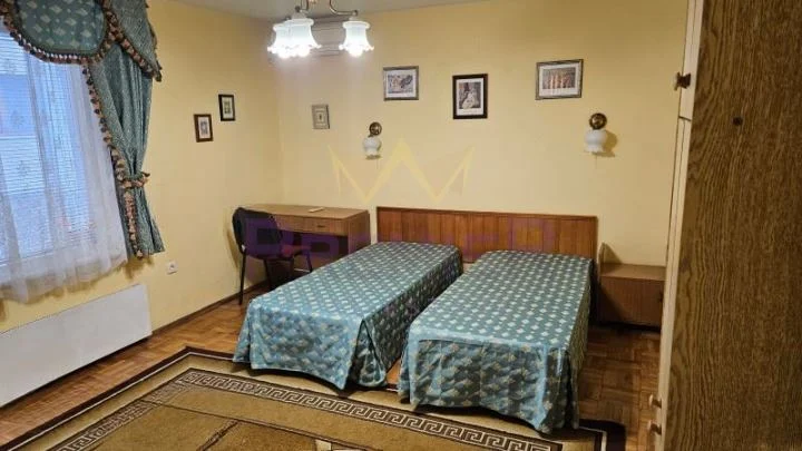 ТРЁХКОМНАТНАЯ КВАРТИРА, КОЛХОЗЕН ПАЗАР -  - снимка 5 - Имоти Премиер