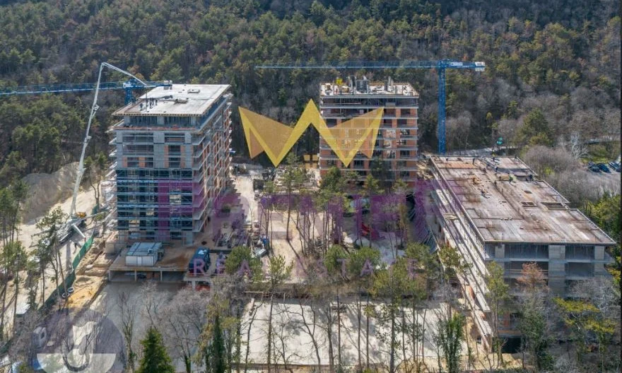 Трёхкомнатная квартира в районе Аспарухово, г. Варна -  - снимка 2 - Имоти Премиер