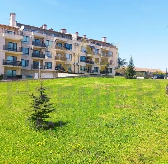 ТРЁХКОМНАТНАЯ КВАРТИРА В С. ПРИСЕЛЦИ, ОБЛ. ВАРНА - - снимка 11 - Имоти Премиер