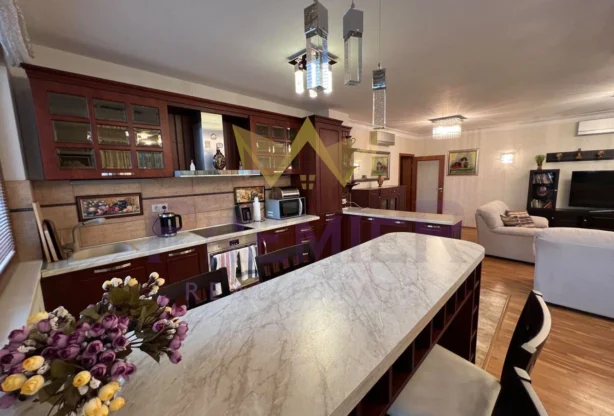 Агентство недвижимости - Имоти Премиер - имот - 1252663, Цена: 390000 EUR