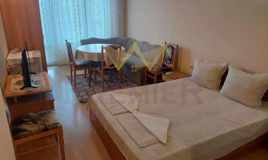 Три етажа от четириетажна къща в Созопол – Топ Локация - - снимка 5 - Имоти Премиер