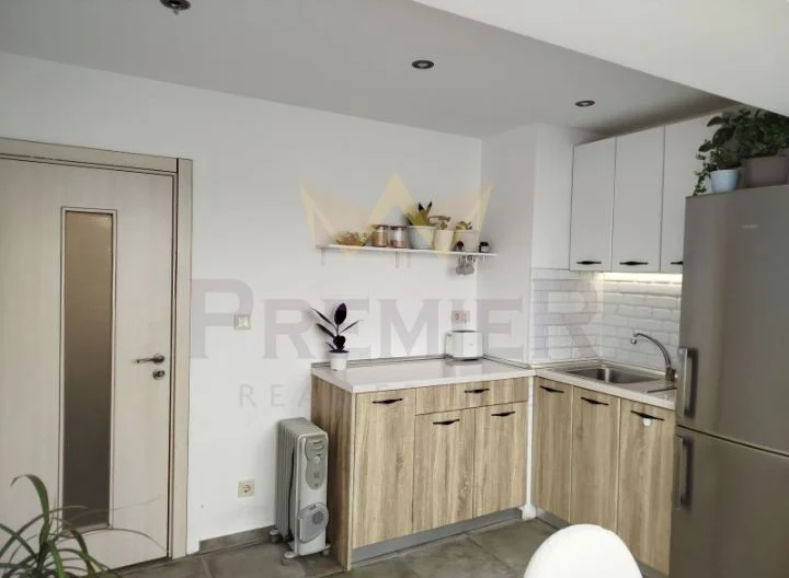 Три Отделни Стаи  кв.Левски гр. Варна -  - снимка 1 - Имоти Премиер