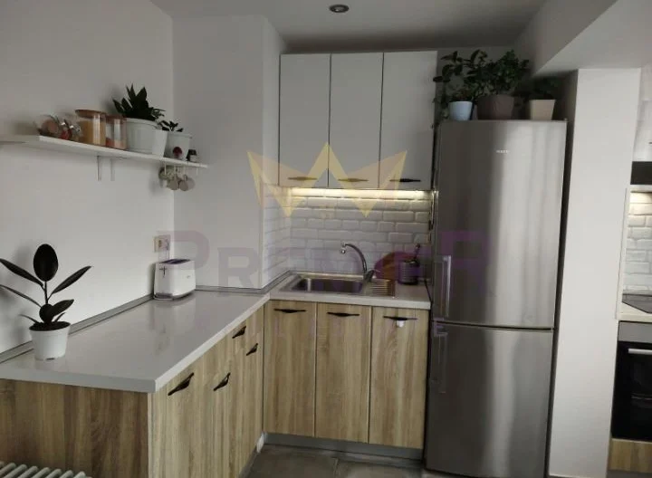 Три Отделни Стаи  кв.Левски гр. Варна -  - снимка 2 - Имоти Премиер