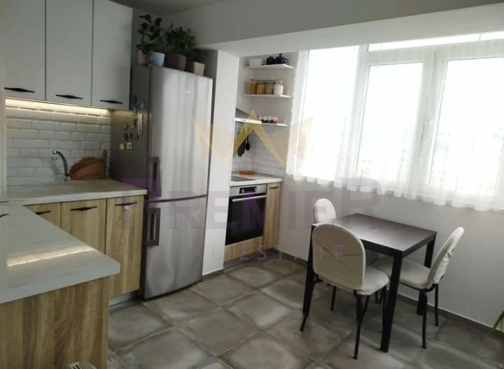 Три Отделни Стаи  кв.Левски гр. Варна -  - снимка 3 - Имоти Премиер