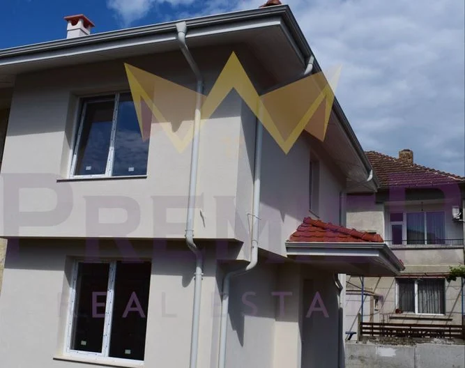 Три Самостоятелни Двуетажни Къщи с двор в с. Веселие, общ. Приморско - - снимка 18 - Имоти Премиер