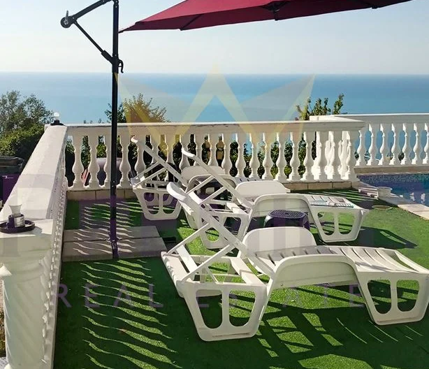 Триетажна бутикова панорамна вила в гр. Балчик - - снимка 3 - Имоти Премиер