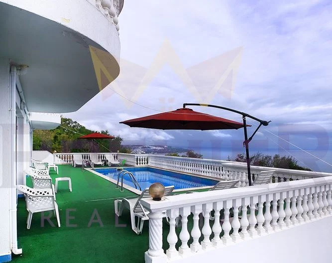 Триетажна бутикова панорамна вила в гр. Балчик - - снимка 4 - Имоти Премиер