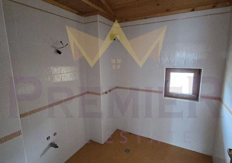 Триетажна къща -  - снимка 12 - Имоти Премиер