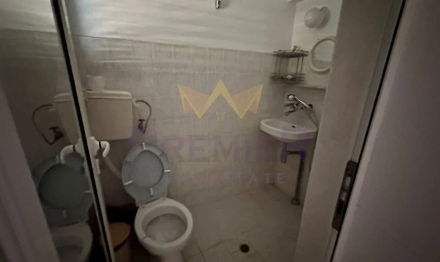 Триетажна къща (170 кв.м.) с двор (750кв.м.) с частична морска панорама на една от близките вилни зони в гр. Балчик, обл. До -  - снимка 16 - Имоти Премиер