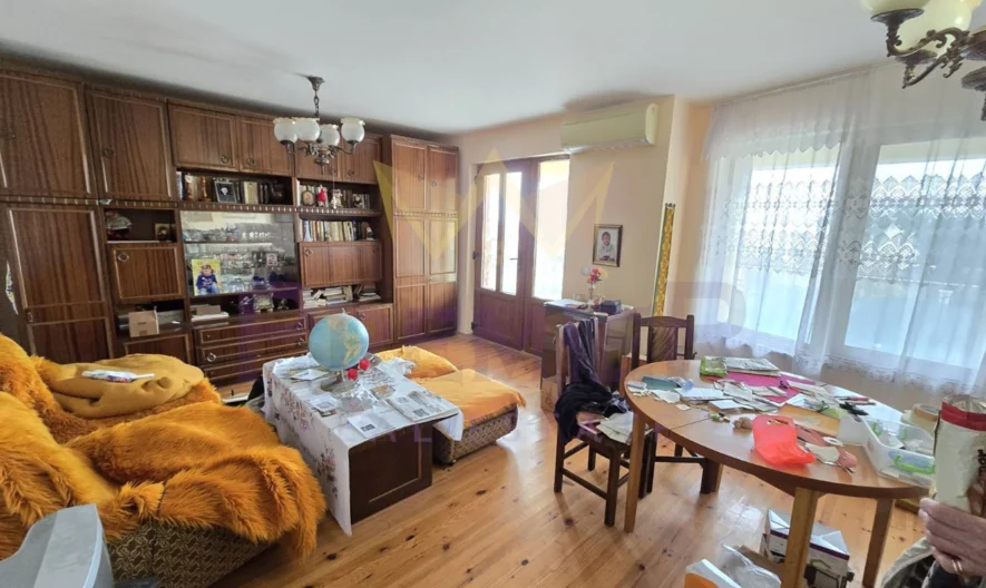 Триетажна къща -  - снимка 5 - Имоти Премиер