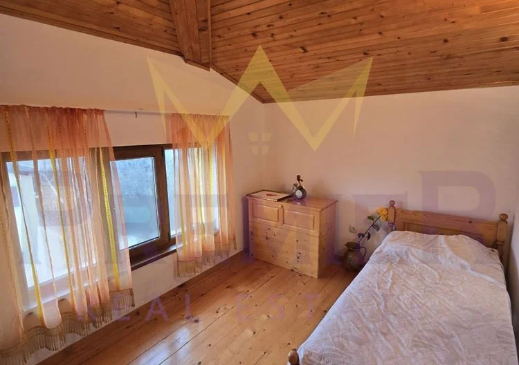 Триетажна къща -  - снимка 8 - Имоти Премиер