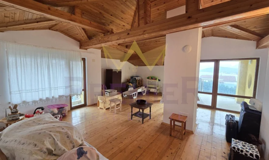 Триетажна къща -  - снимка 9 - Имоти Премиер