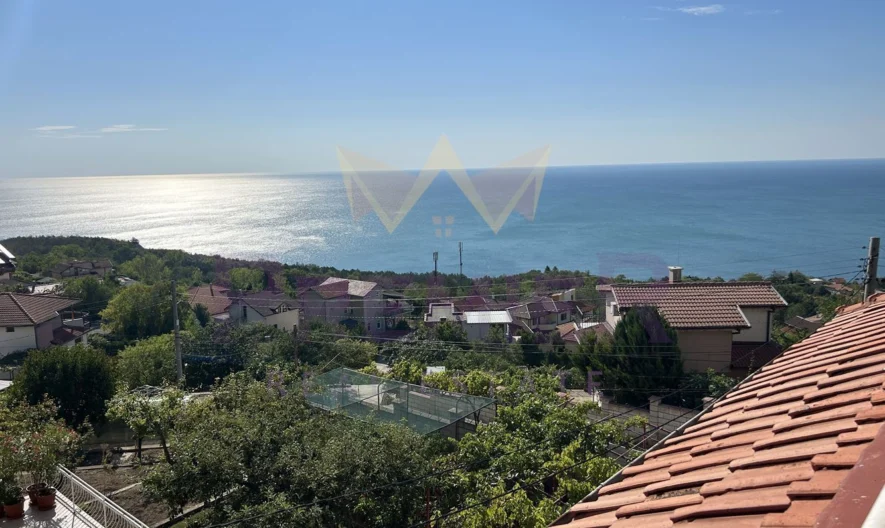 Триетажна къща Балчик -  - снимка 1 - Имоти Премиер