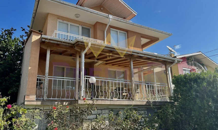 Триетажна къща Балчик -  - снимка 13 - Имоти Премиер