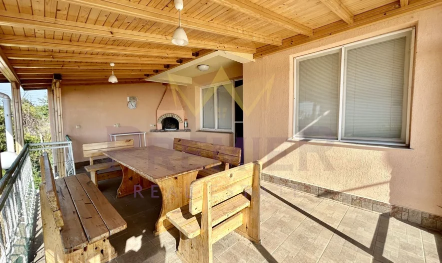 Триетажна къща Балчик -  - снимка 3 - Имоти Премиер