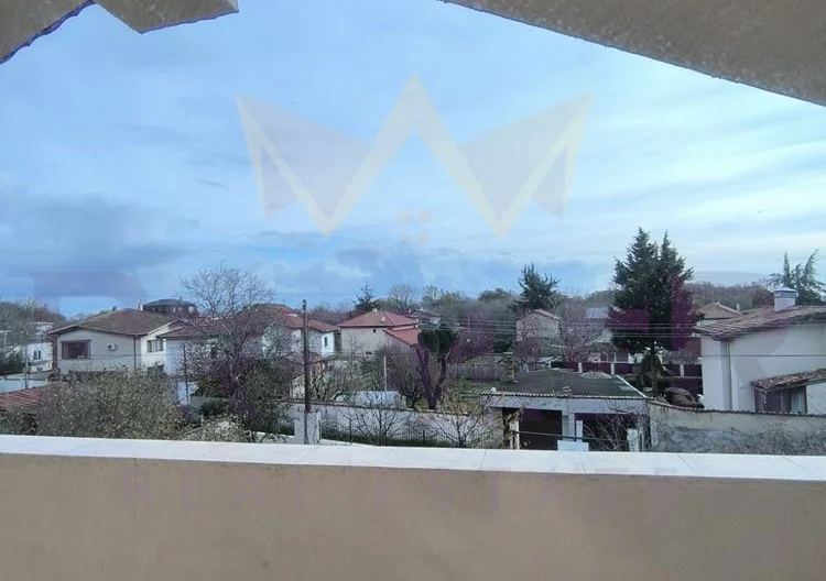 Триетажна къща м-т Ален Мак -  - снимка 17 - Имоти Премиер