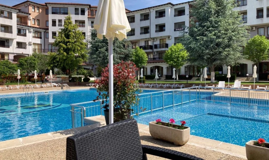 Триетажна къща с двор в затворен комплекс  Harmony Hills -  - снимка 11 - Имоти Премиер