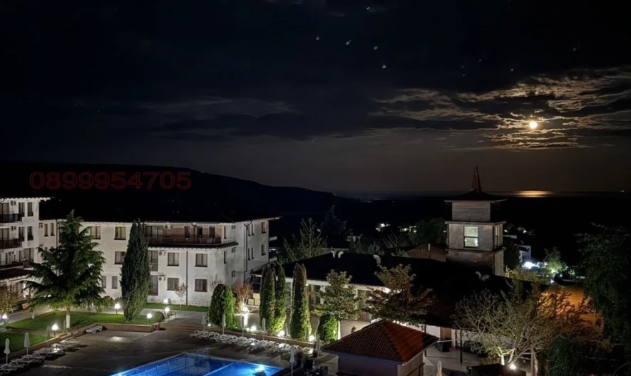 Триетажна къща с двор в затворен комплекс  Harmony Hills -  - снимка 14 - Имоти Премиер