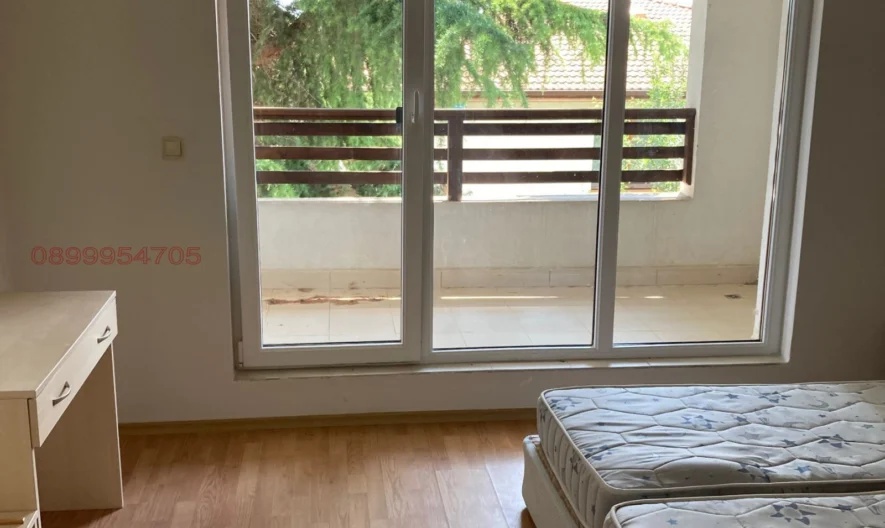 Триетажна къща с двор в затворен комплекс  Harmony Hills -  - снимка 3 - Имоти Премиер