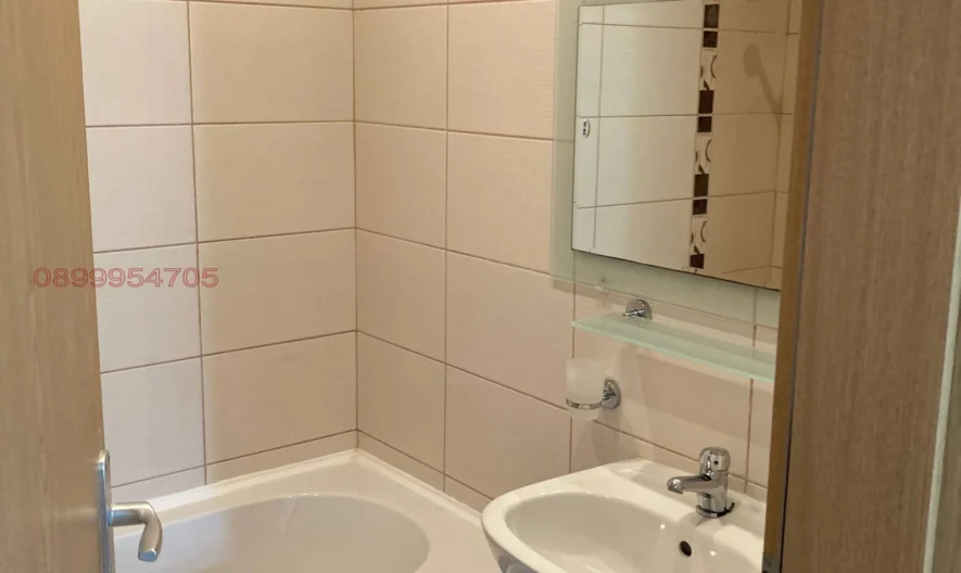 Триетажна къща с двор в затворен комплекс  Harmony Hills -  - снимка 4 - Имоти Премиер