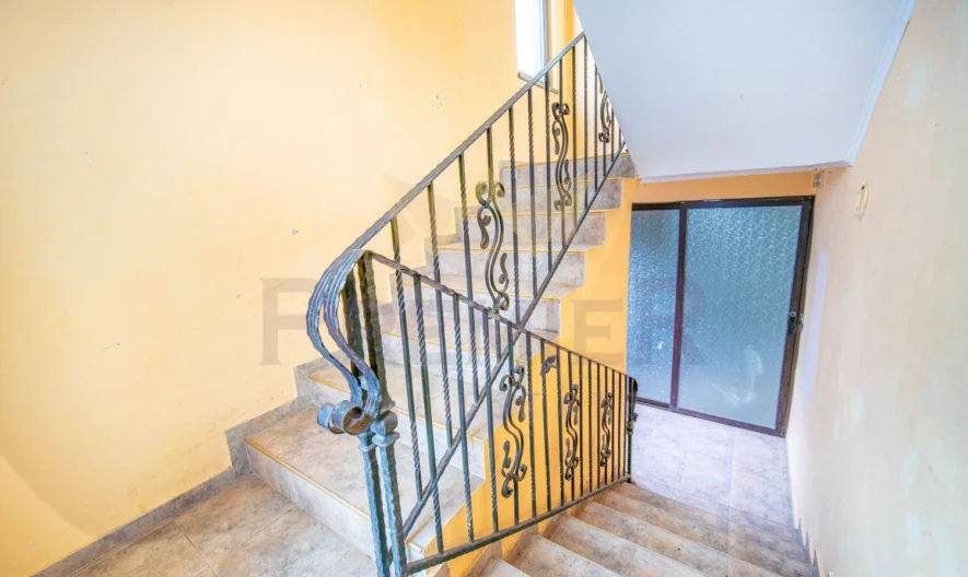 Триетажна къща с голям двор и стархотна морска панорама в с. Тюленово -  - снимка 11 - Имоти Премиер