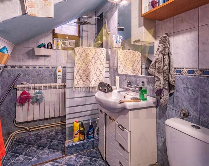 Триетажна къща с изглед към морето -  - снимка 12 - Имоти Премиер