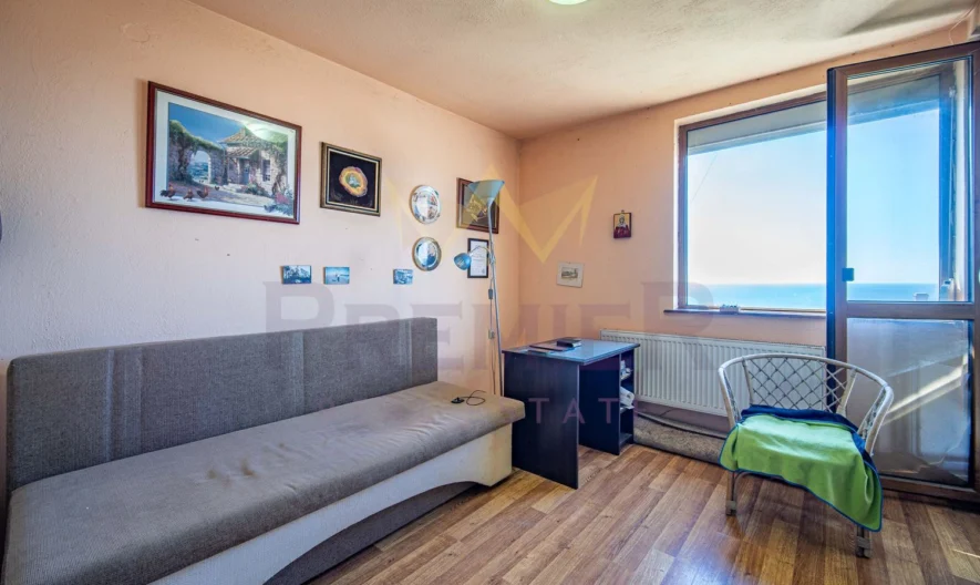 Триетажна къща с изглед към морето - - снимка 6 - Имоти Премиер