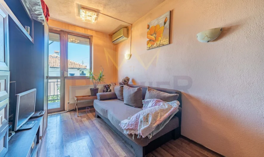 Триетажна къща с изглед към морето -  - снимка 8 - Имоти Премиер