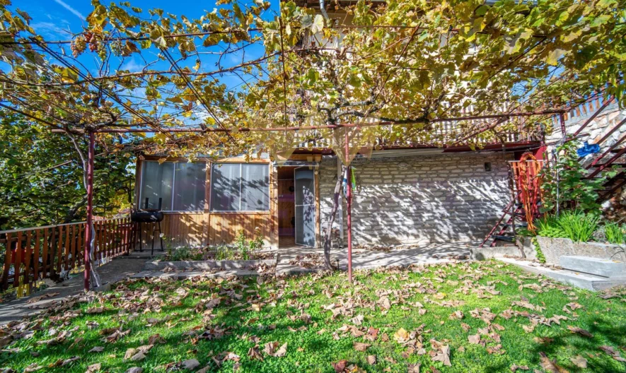 Триетажна къща с морска гледка в град Балчик . - - снимка 21 - Имоти Премиер