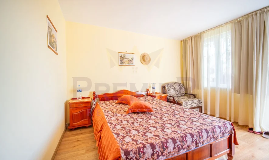 Триетажна къща с морска гледка в град Балчик . - - снимка 4 - Имоти Премиер