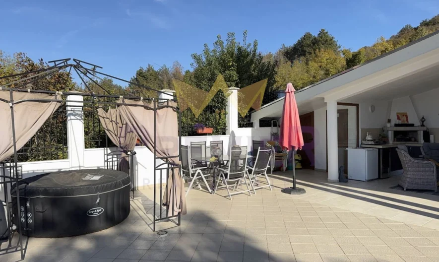 Триетажна къща с морска панорама -  - снимка 18 - Имоти Премиер