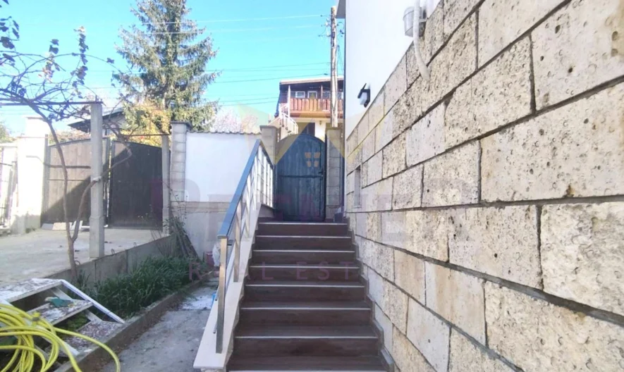 Триетажна къща с Морска Панорама ! -  - снимка 24 - Имоти Премиер