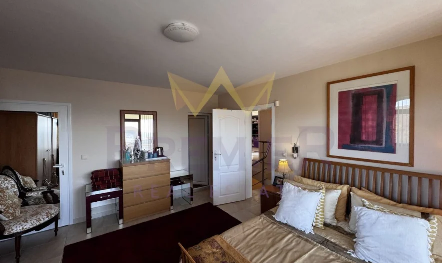 Триетажна къща с морска панорама -  - снимка 3 - Имоти Премиер