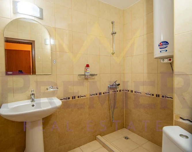 Триетажна къща с морска панорама в село Рогачево - - снимка 12 - Имоти Премиер