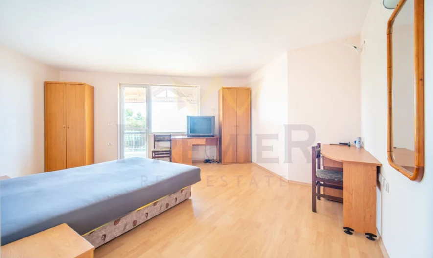 Триетажна къща с морска панорама в село Рогачево - - снимка 13 - Имоти Премиер