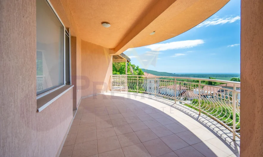 Триетажна къща с морска панорама в село Рогачево - - снимка 21 - Имоти Премиер