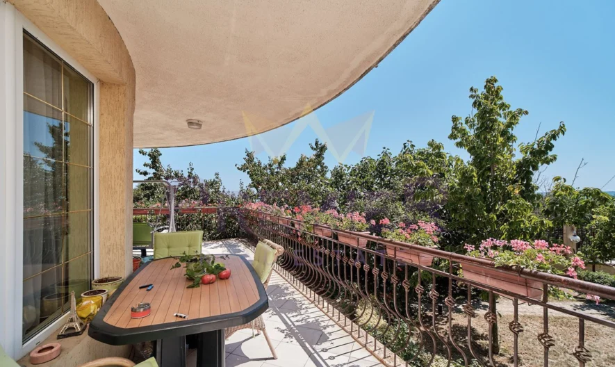 Триетажна къща със спираща дъха морска панорама -  - снимка 11 - Имоти Премиер