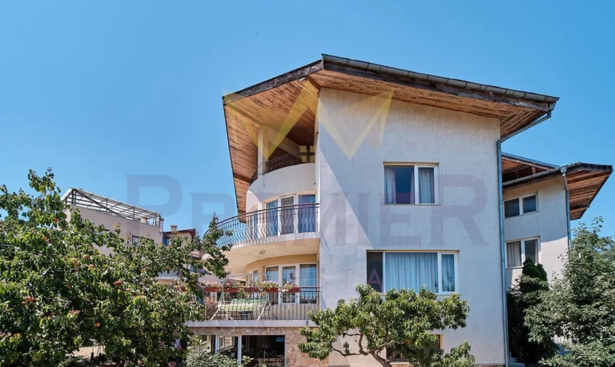 Триетажна къща със спираща дъха морска панорама -  - снимка 12 - Имоти Премиер