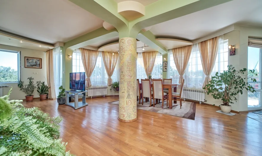 Триетажна къща със спираща дъха морска панорама - - снимка 3 - Имоти Премиер