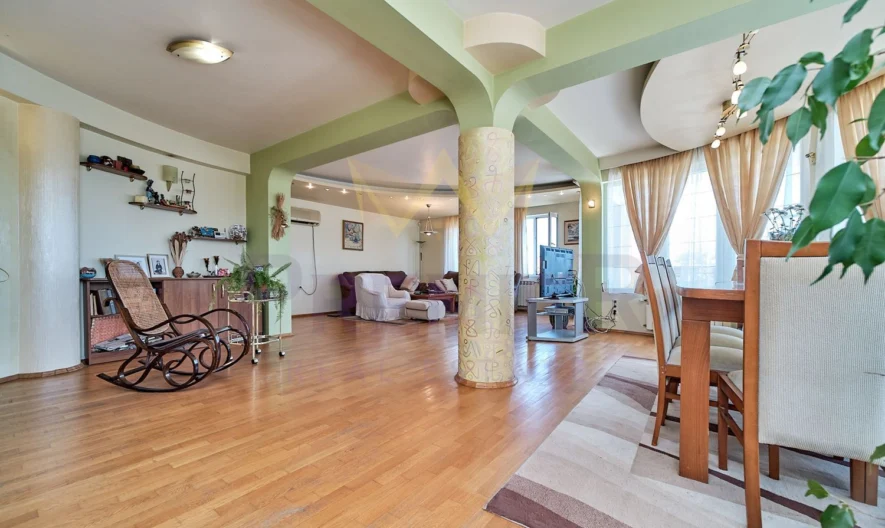 Триетажна къща със спираща дъха морска панорама - - снимка 5 - Имоти Премиер