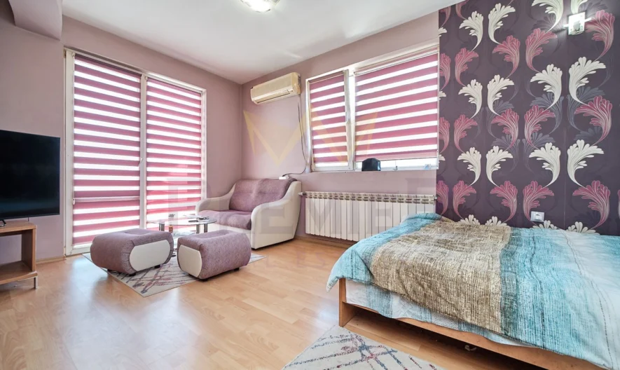 Триетажна къща със спираща дъха морска панорама - - снимка 8 - Имоти Премиер