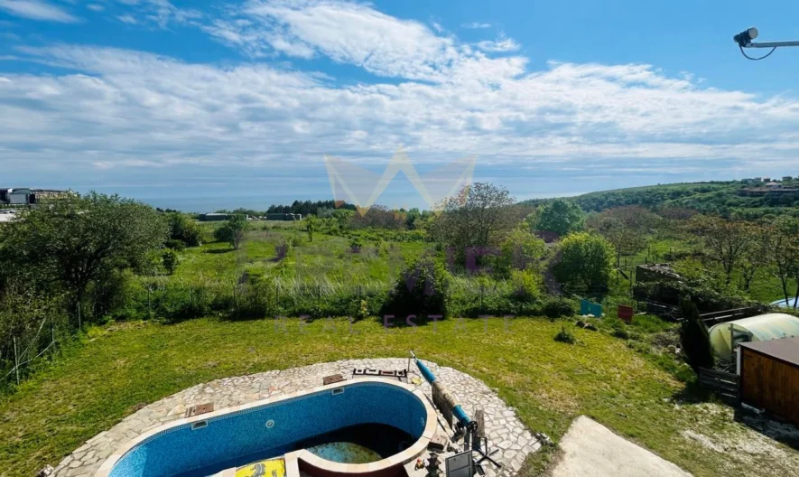 Триетажна Къща , Страхотна Панорама – с. Топола - - снимка 1 - Имоти Премиер