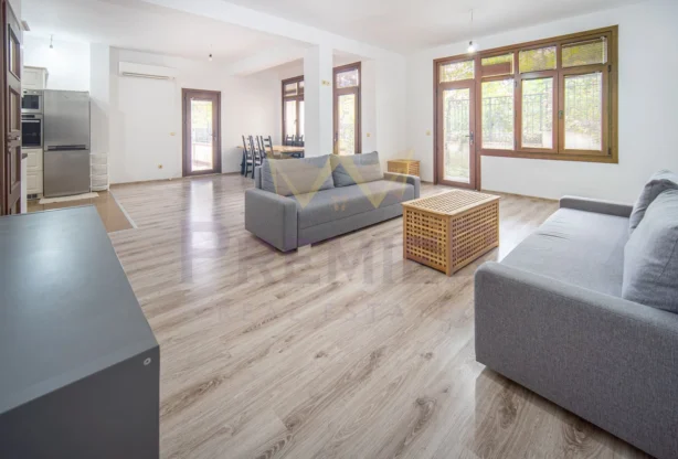 Агенция за недвижими имоти - Имоти Премиер - имот - 1099251, Цена: 199500 EUR