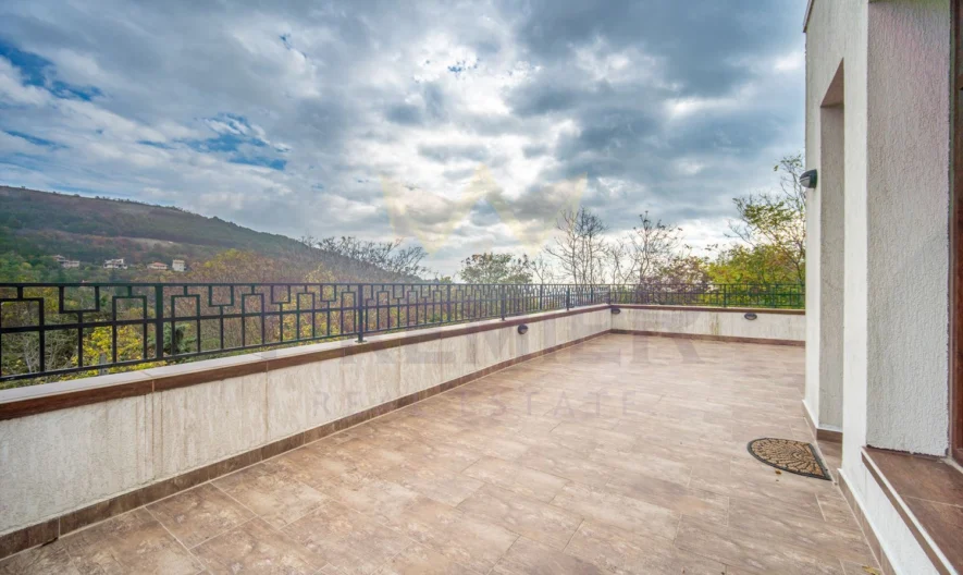 Триетажна къща в Балчик -  - снимка 19 - Имоти Премиер