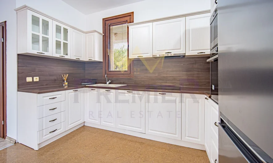 Триетажна къща в Балчик -  - снимка 6 - Имоти Премиер