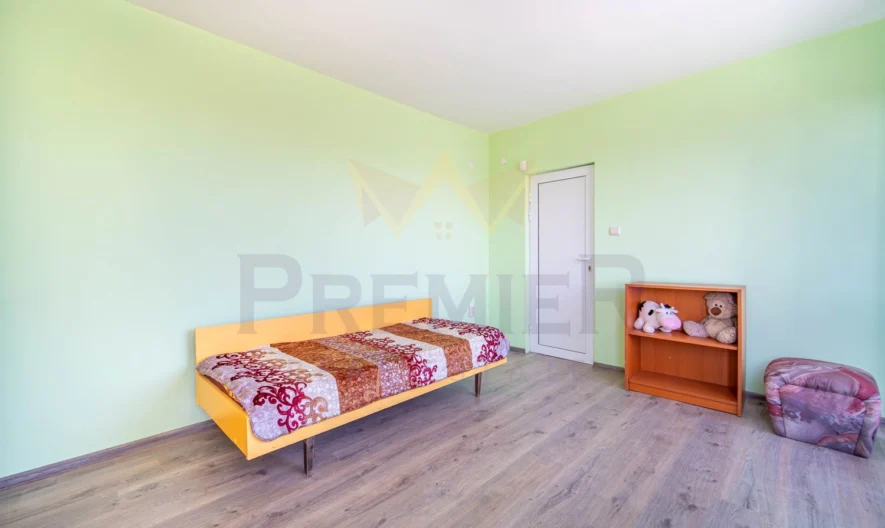 Триетажна къща в гр. Бяла - - снимка 13 - Имоти Премиер