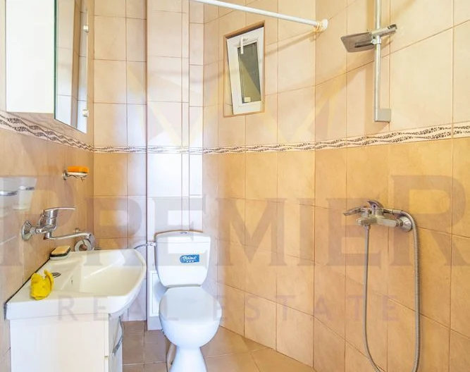 Триетажна къща в гр. Бяла - - снимка 20 - Имоти Премиер