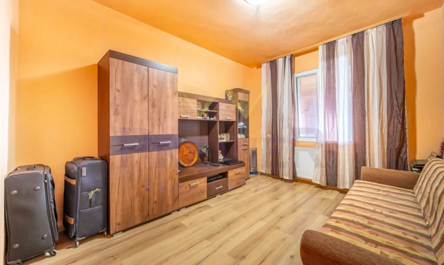 Триетажна къща в гр. Бяла - - снимка 25 - Имоти Премиер